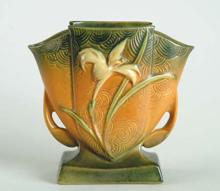 Appraisal: ROSEVILLE VASE IN THE ZEPHER LILY PATTERN Impressed relief mark