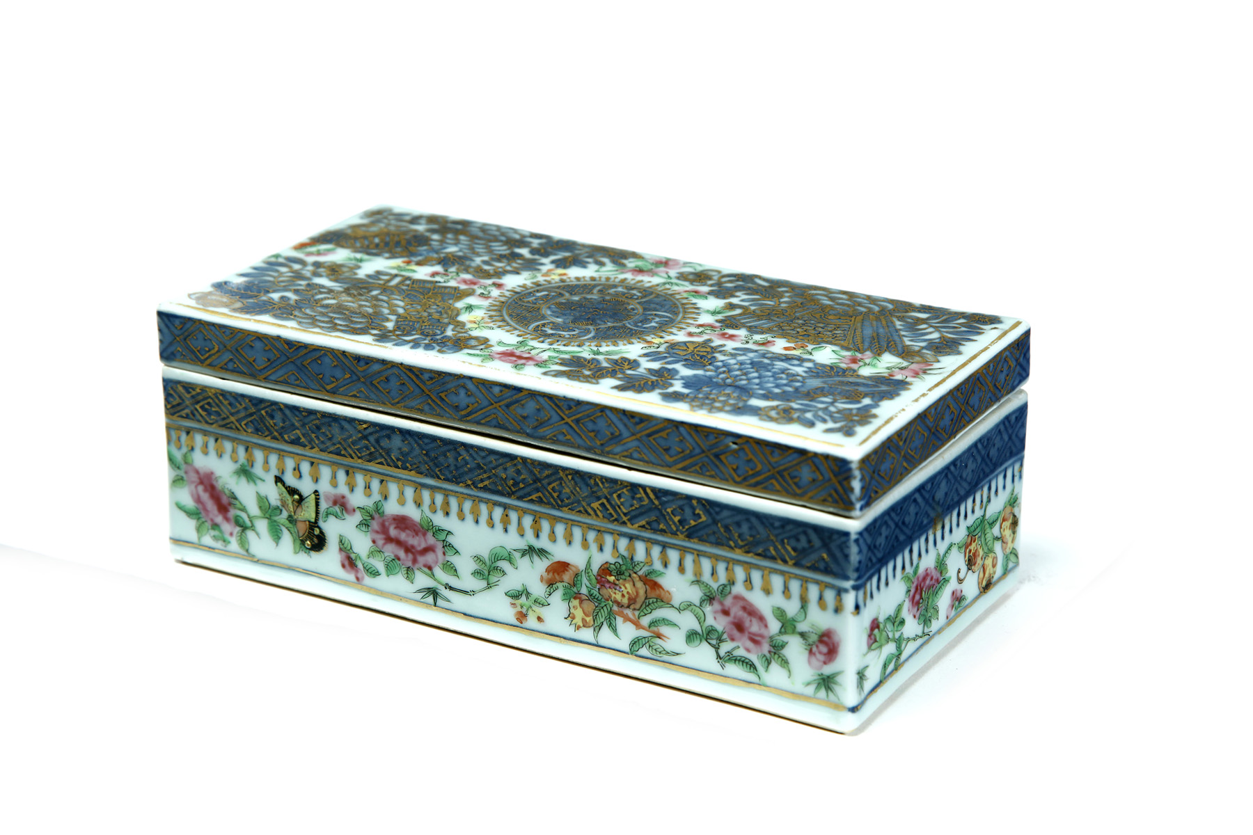 Appraisal: CHINESE EXPORT FITZHUGH BRUSH BOX First half- th century Underglaze