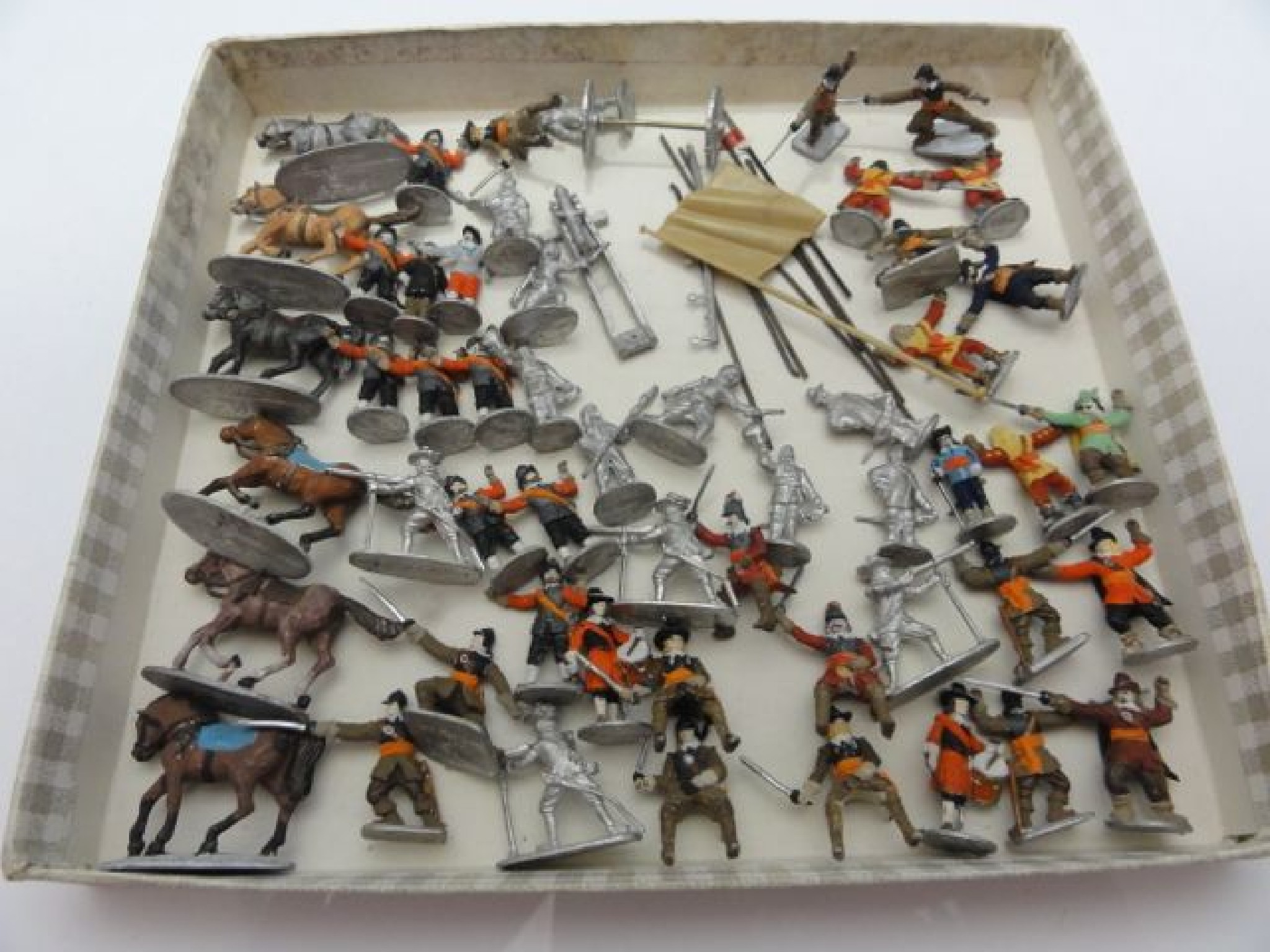 Appraisal: A quantity of miniature metalwork Military models to include musketeers