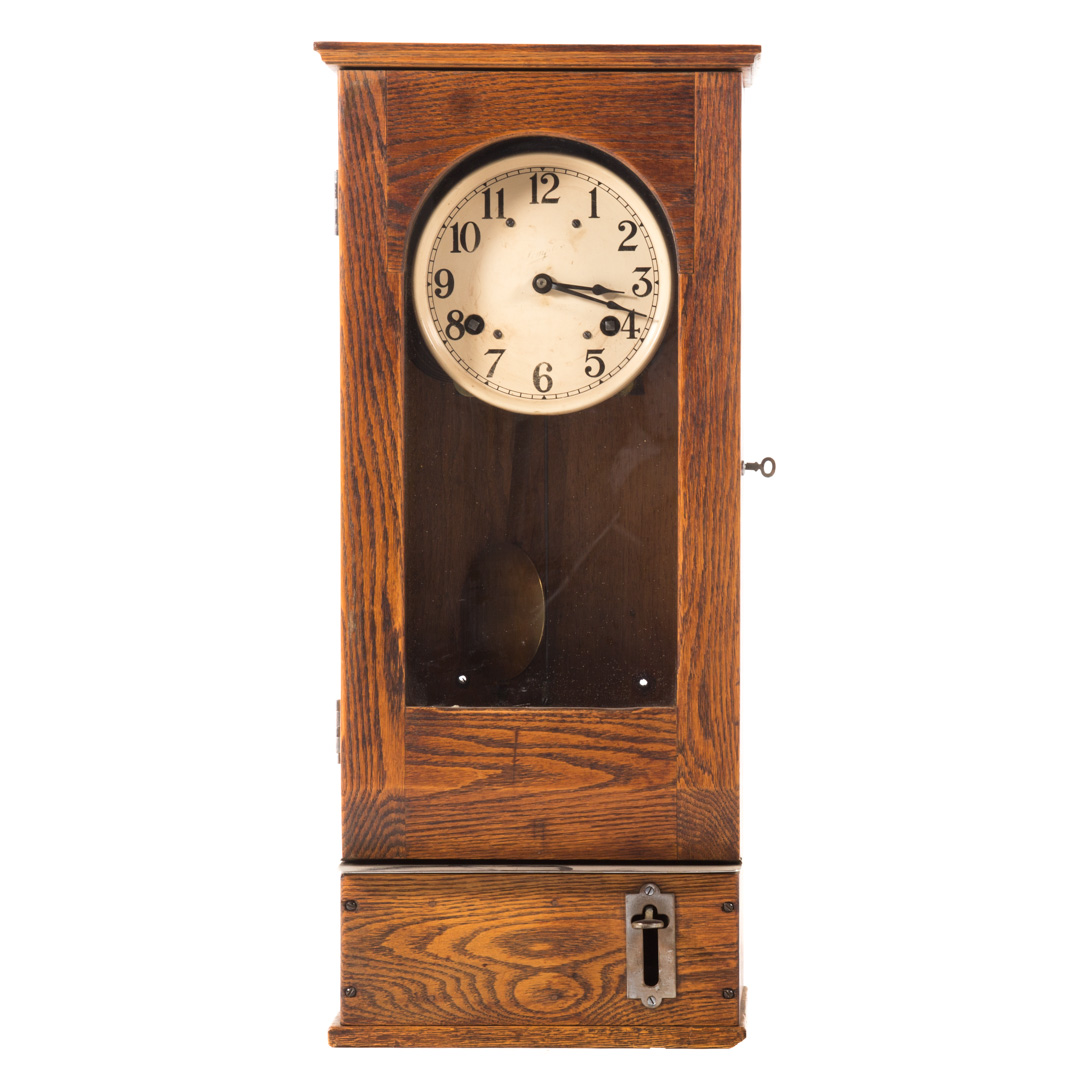 Appraisal: Simplex oak cased time clock early th century with glass