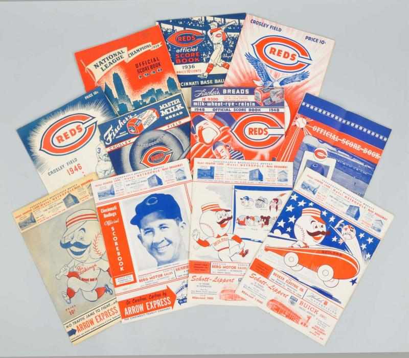 Appraisal: Lot of s- s Cincinnati Reds Scorecards Description This lot