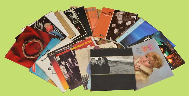 Appraisal: A COLLECTION OF VINYL RECORDS FROM S - S to