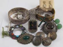 Appraisal: A mixed lot of silver and costume jewellery