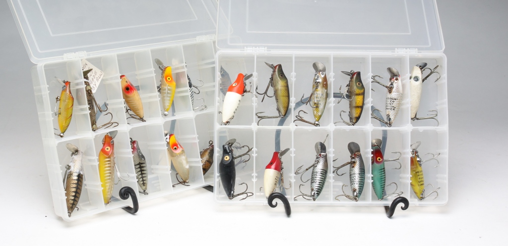 Appraisal: TWENTY-FOUR RIVER RUNT FISHING LURES American third quarter- th century