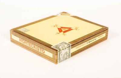 Appraisal: An opened complete boxed set of twenty-five Montecristo No Havana