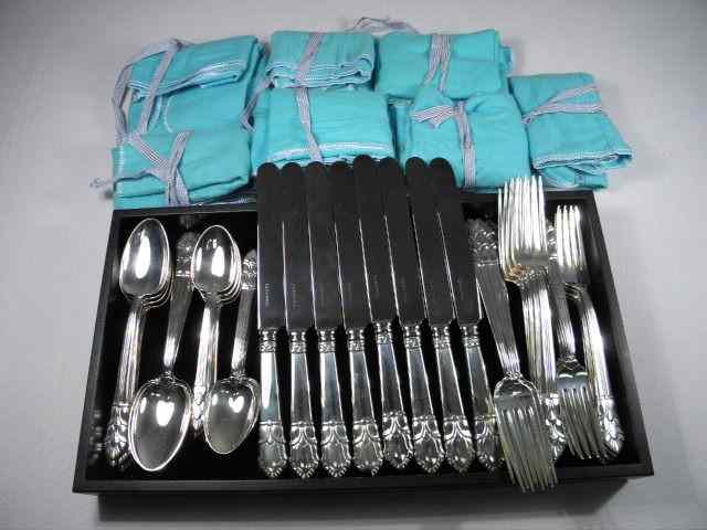 Appraisal: Tiffany Co sterling silver flatware set Five-piece place setting service