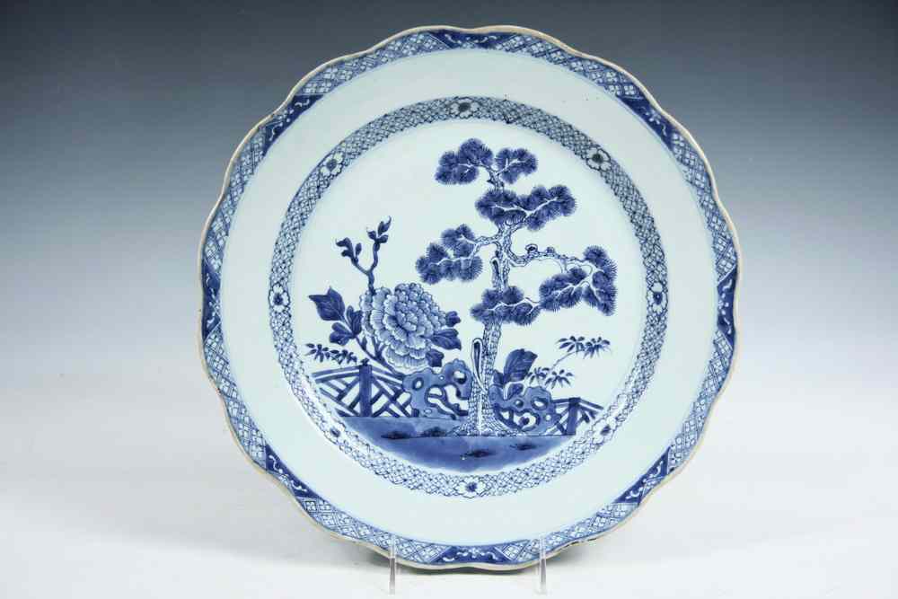 Appraisal: CHARGER - Mid th c Chinese export scalloped edge charger