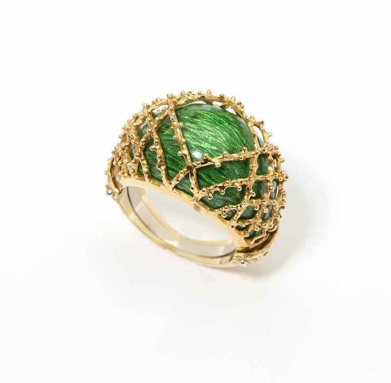 Appraisal: K gold with textured gold net over green enamel size