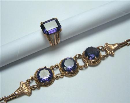 Appraisal: A simulated Alexandrite suite comprising a bracelet and similarly set