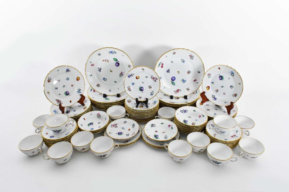 Appraisal: GINORI EIGHTY-TWO PIECE PORCELAIN DINNER SERVICEModern The undersides marked In