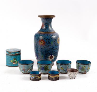 Appraisal: A cloisonn vase of baluster shape decorated flowers to a