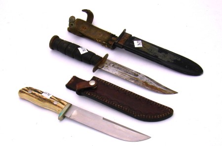 Appraisal: Lot consists of a US Navy MK KA-BAR fighting knife