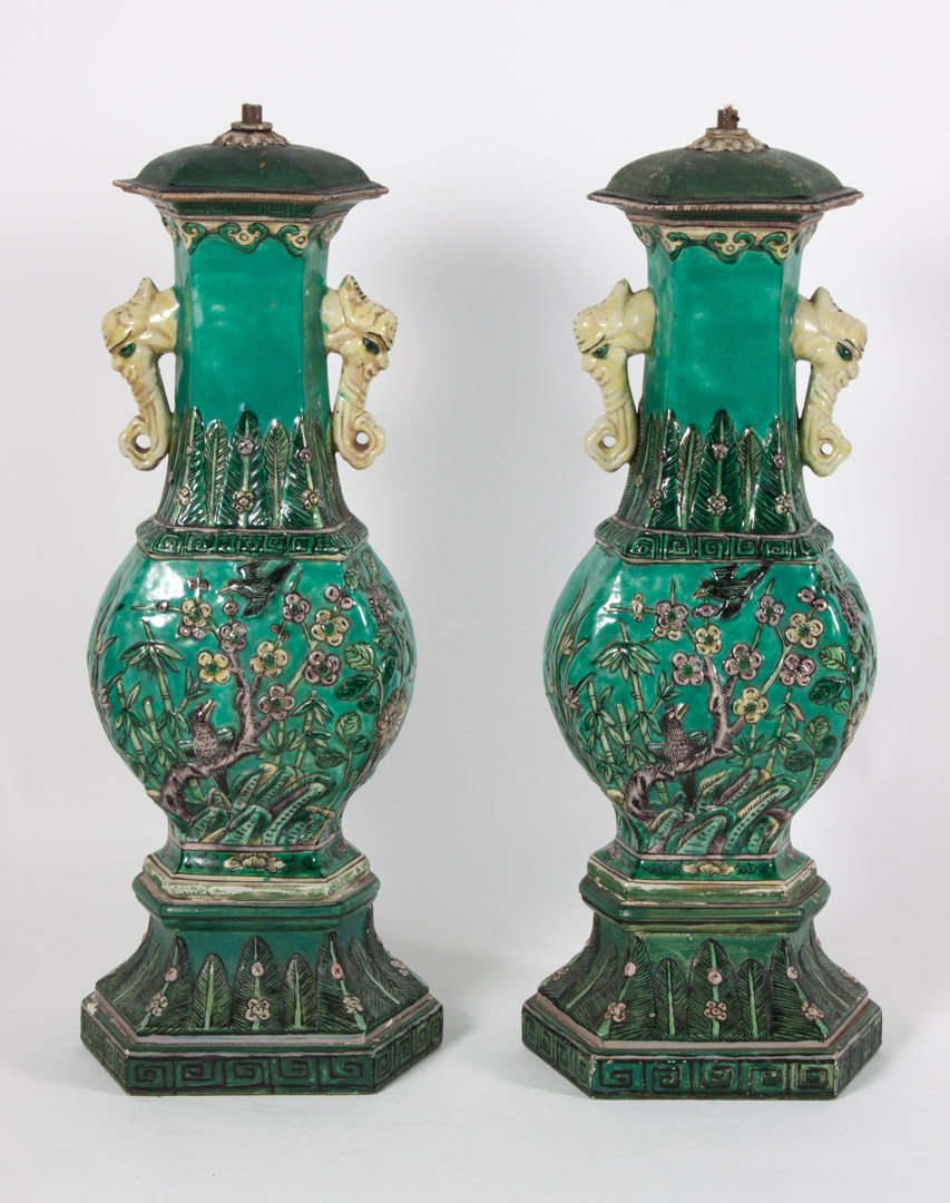 Appraisal: Pr Chinese Export Famille Verte porcelain lamps th century each