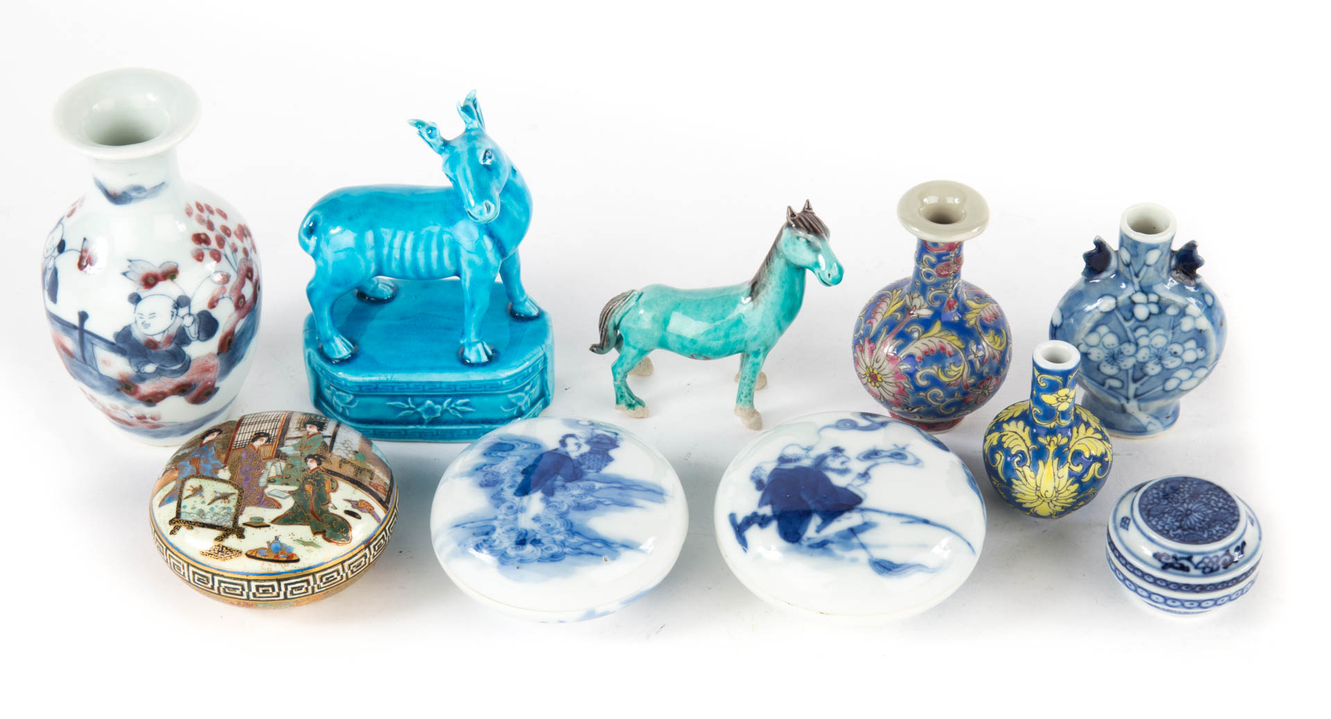 Appraisal: miniature oriental porcelain ceramic objects the following Chinese Export articles