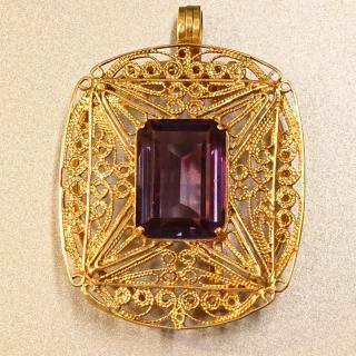 Appraisal: Vintage Emerald Cut Amethyst and Karat Yellow Gold Filigree Pendant