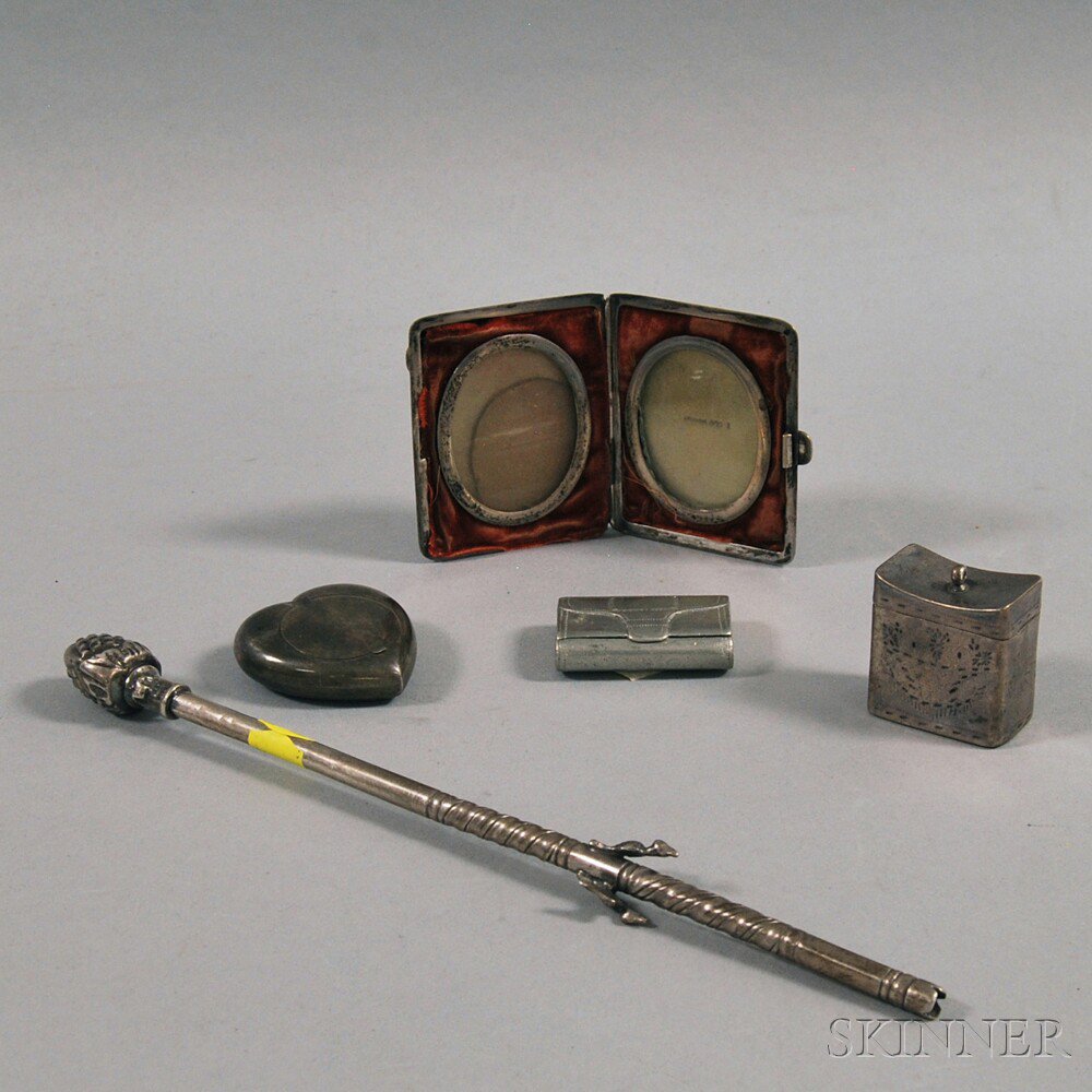 Appraisal: Five Small Mostly Silver Articles two silver snuff or pillboxes