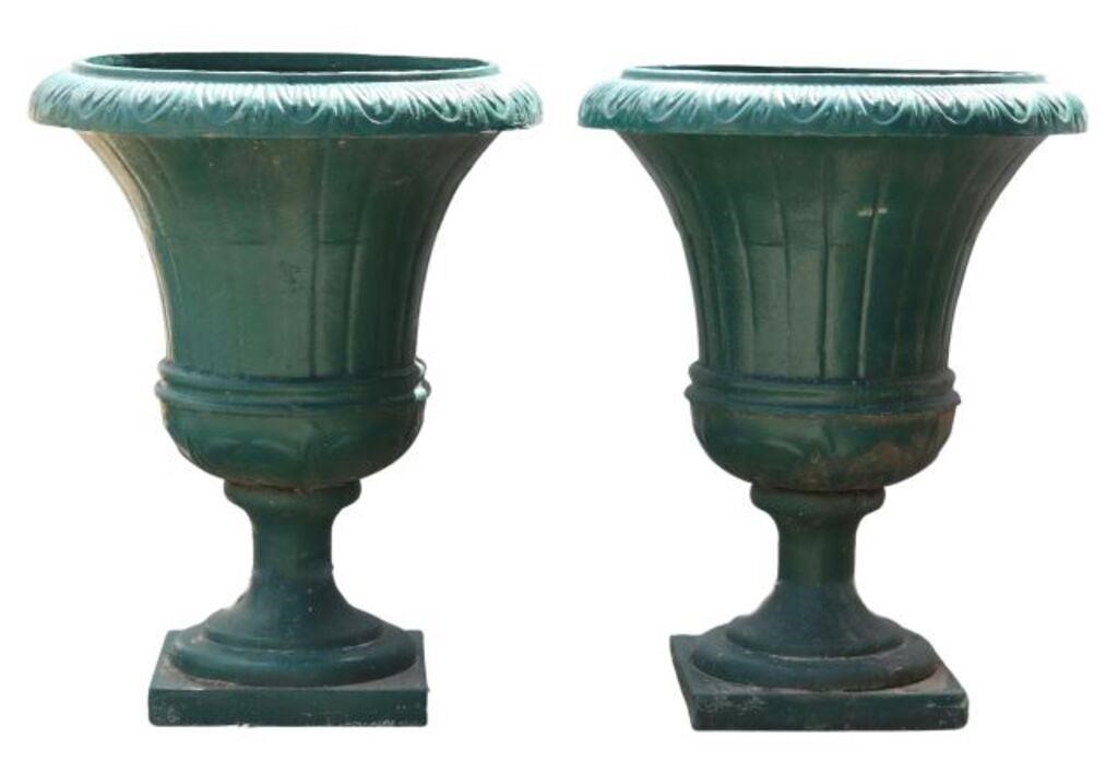 Appraisal: pair Cast iron campana-form garden urns th c in green