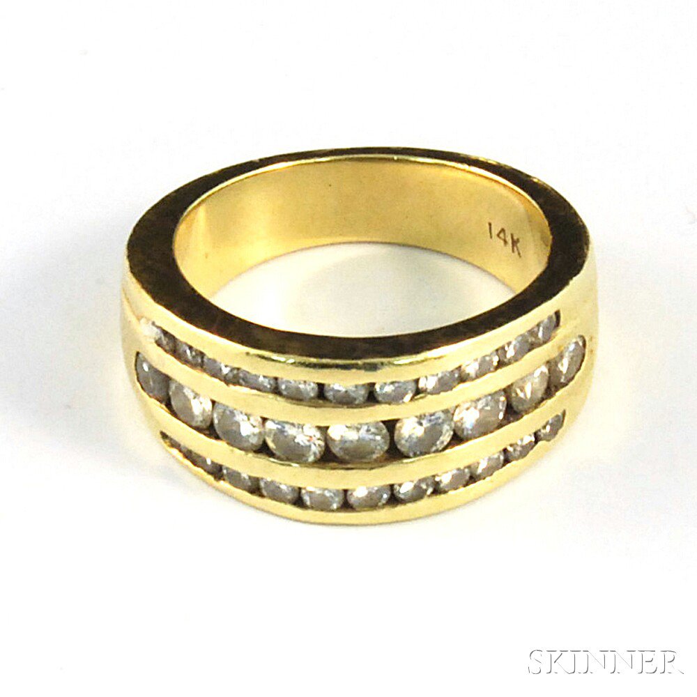 Appraisal: kt Gold and Diamond Band set with three rows of