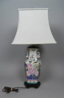 Appraisal: Contemporary hand-painted porcelain table lamp with silk shade ''h base