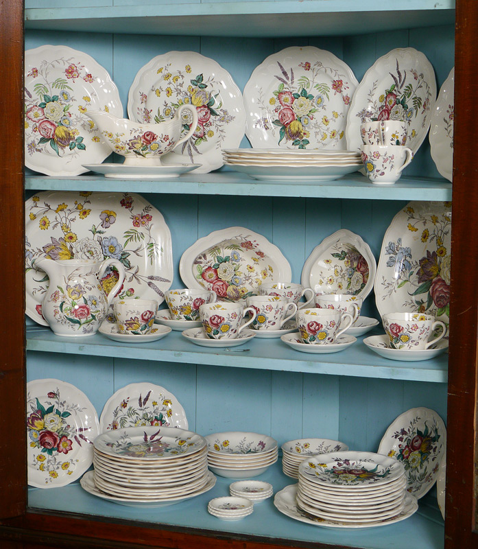 Appraisal: SPODE GAINSBOROUGH CHINA Approx pieces to include the large ''