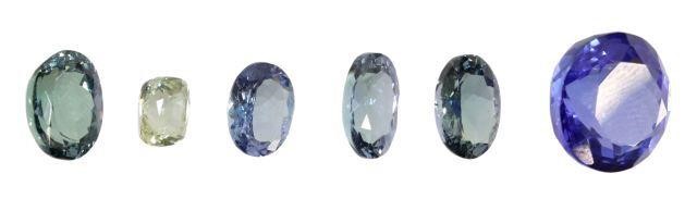 Appraisal: lot of Loose tanzanites including round cut approx ct VBV