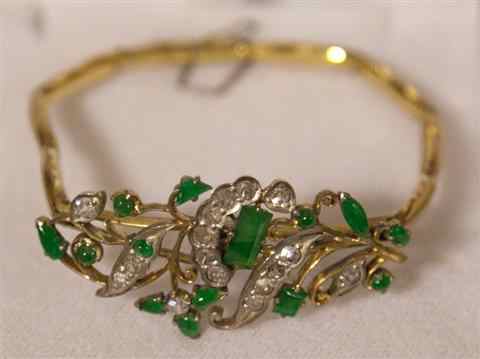 Appraisal: LADY'S GOLD DIAMOND AND JADEITE BRACELET With a linked gold