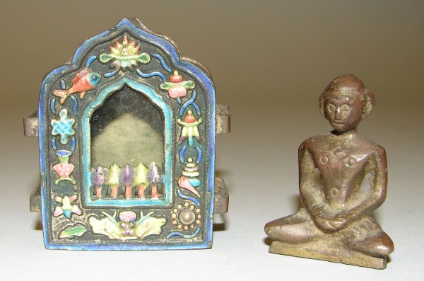 Appraisal: Miniature box features enamel decoration on front depicting fish flower