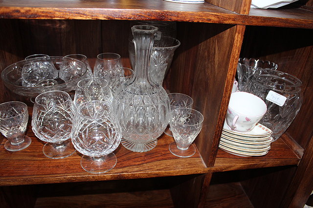 Appraisal: A QUANTITY OF CHINA AND GLASSWARE to include a part