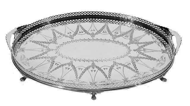 Appraisal: AN OLD OVAL SILVER PLATED TRAY with pierced galleried edge