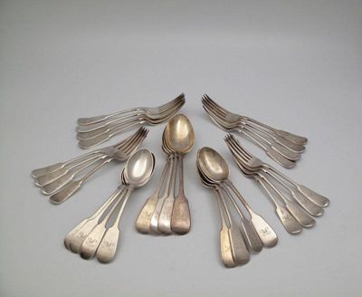 Appraisal: A late-Victorian silver Fiddle pattern canteen for eight by J