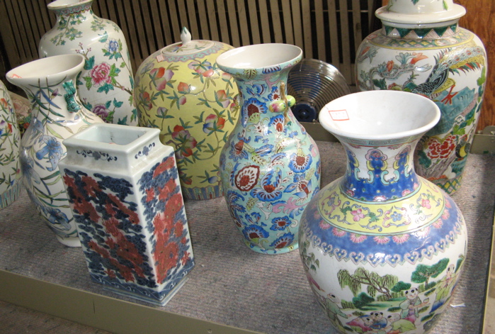 Appraisal: A COLLECTION OF FOURTEEN HAND PAINTED CHINESE PORCELAINS a variety