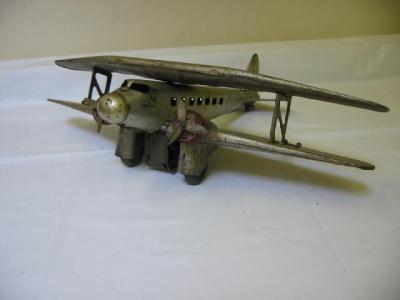 Appraisal: An Imperial Airways airliner England made twin engined biplane tinplate