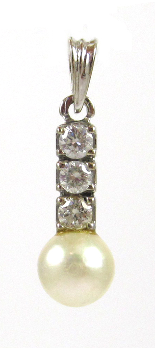 Appraisal: PEARL DIAMOND AND FOURTEEN KARAT GOLD PENDANT The white gold