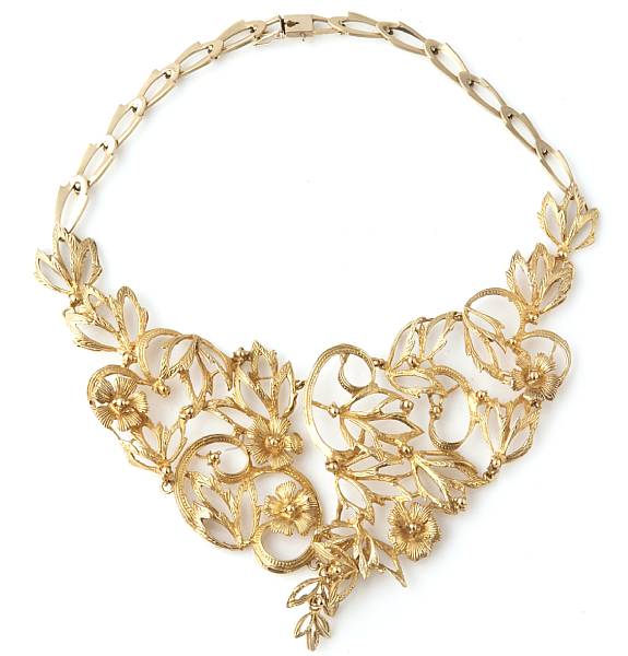 Appraisal: An k gold floral necklace gross weight approximately g length