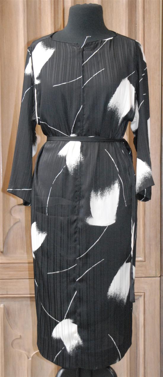 Appraisal: PIERRE BALMAN SILK DRESS sizes avarage ladies -