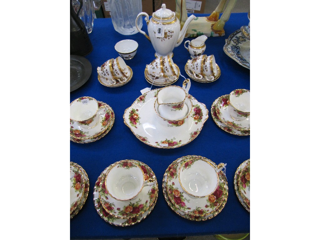 Appraisal: Royal Albert Old Country Roses six setting teaset and a