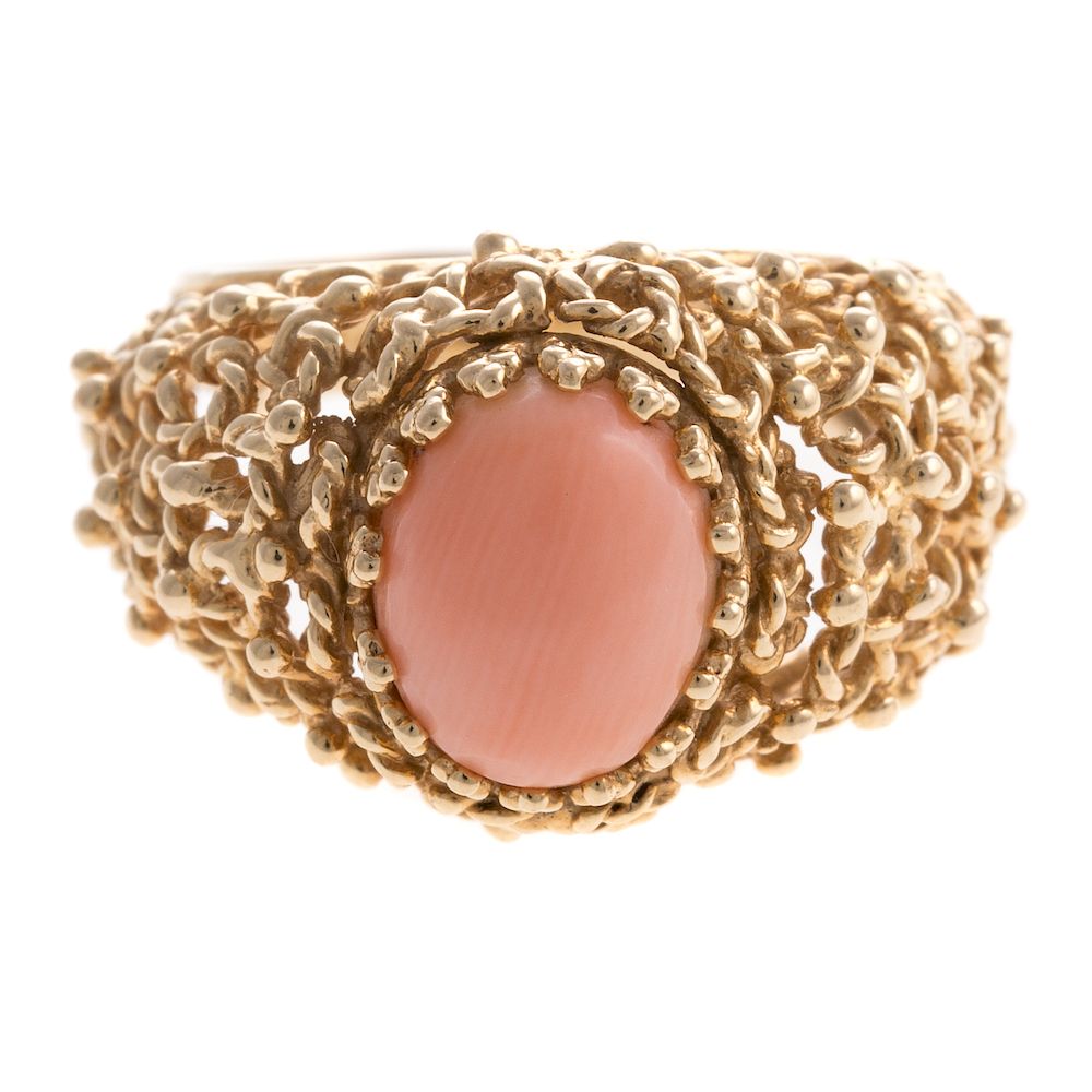 Appraisal: A Ladies Vintage Angel Skin Coral Ring in K K