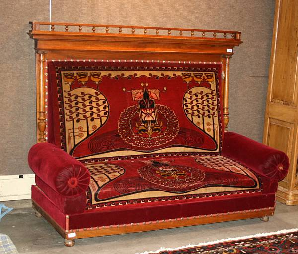 Appraisal: A Victorian divan