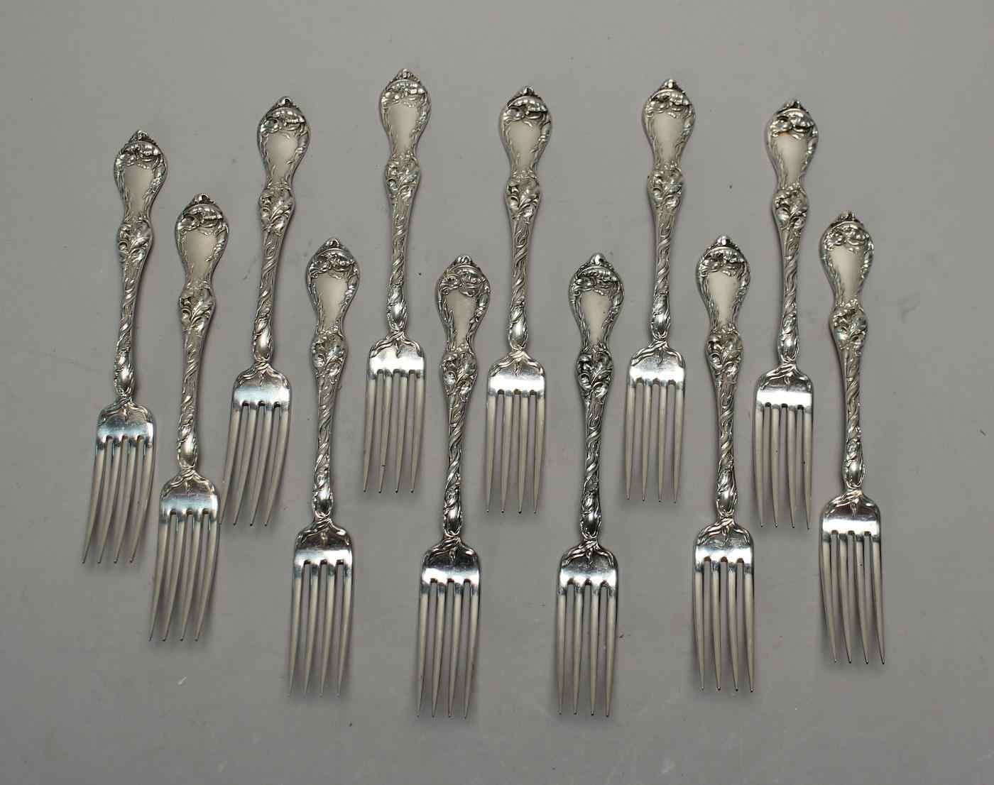 Appraisal: TWELVE REED BARTON STERLING SILVER LUNCHEON FORKSIn the Les Cinq