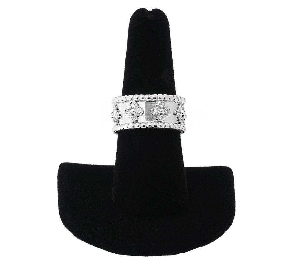 Appraisal: Van Cleef Arpels 'Perlee Clover' K WG Ring k white