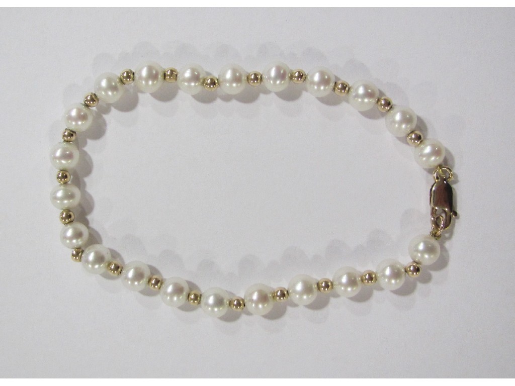 Appraisal: Cultured pearl bracelet with ct gold clasp and gold ball