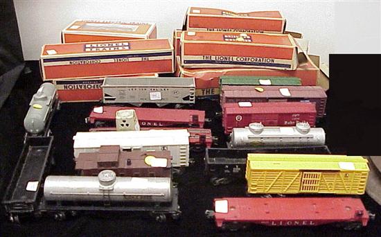 Appraisal: Lionel trains including Postwar - Timken roller freight in original