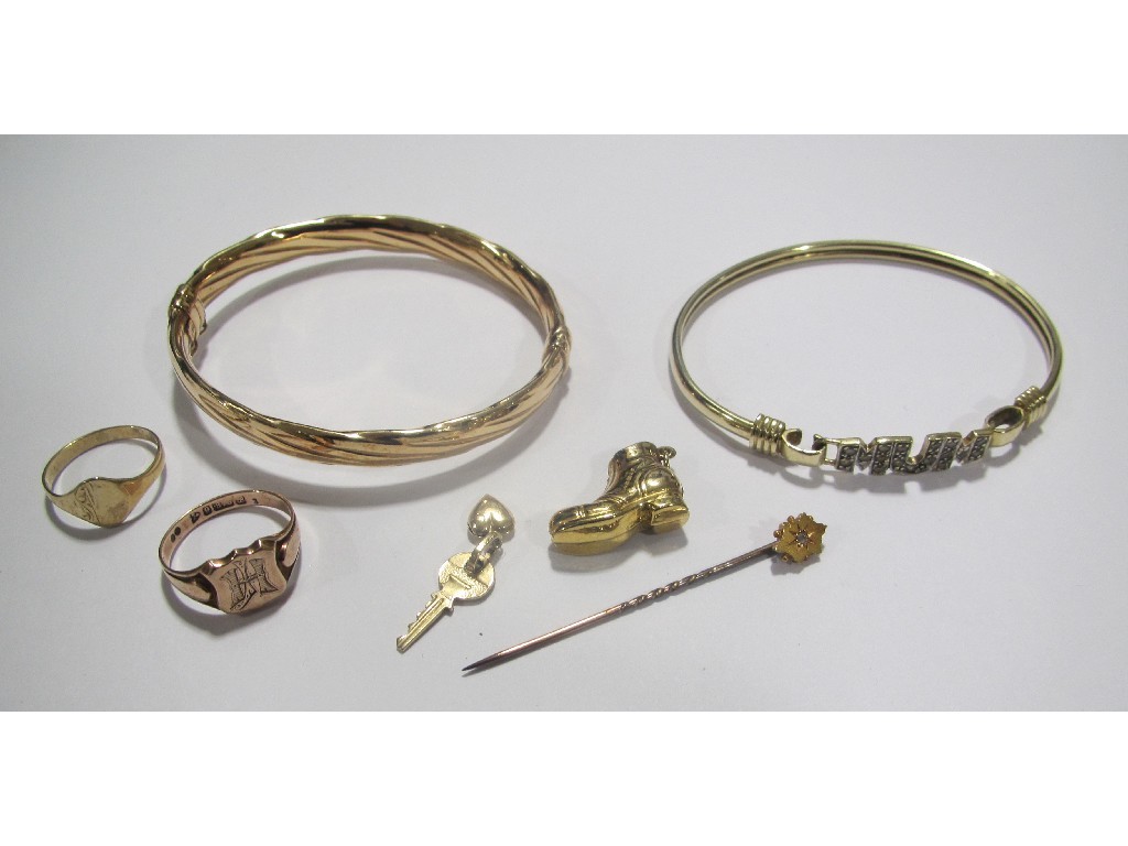 Appraisal: Lot comprising ct gold items to include two bangles two