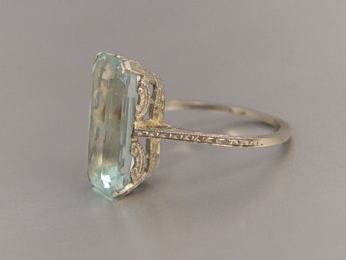 Appraisal: K ANTIQUE CT AQUAMARINE RING CA - K white gold