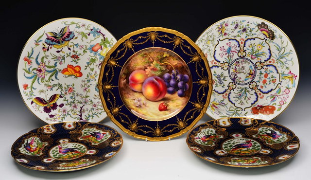 Appraisal: A ROYAL WORCESTER CABINET PLATE painted with fruit by Richard