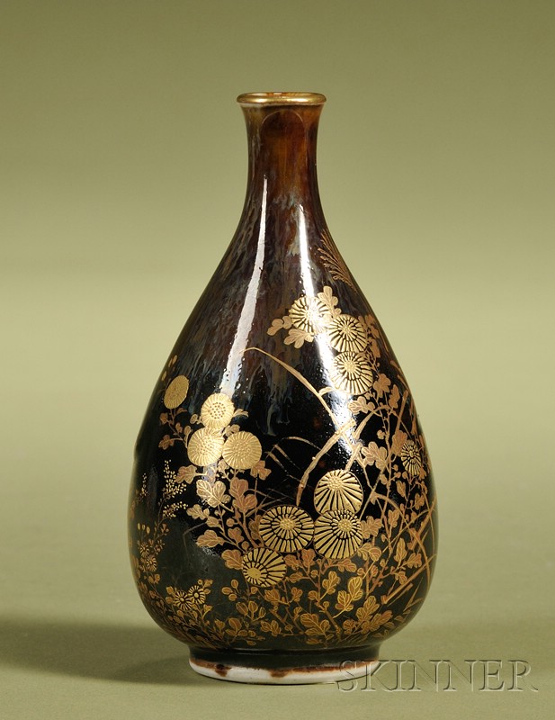 Appraisal: Japanese Kutani-Ware Glazed and Gilded Porcelain Bud Vase early th