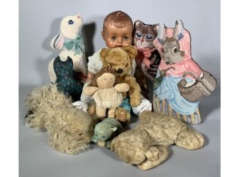 Appraisal: An assembled lot of vintage dolls bears and multiple fabric