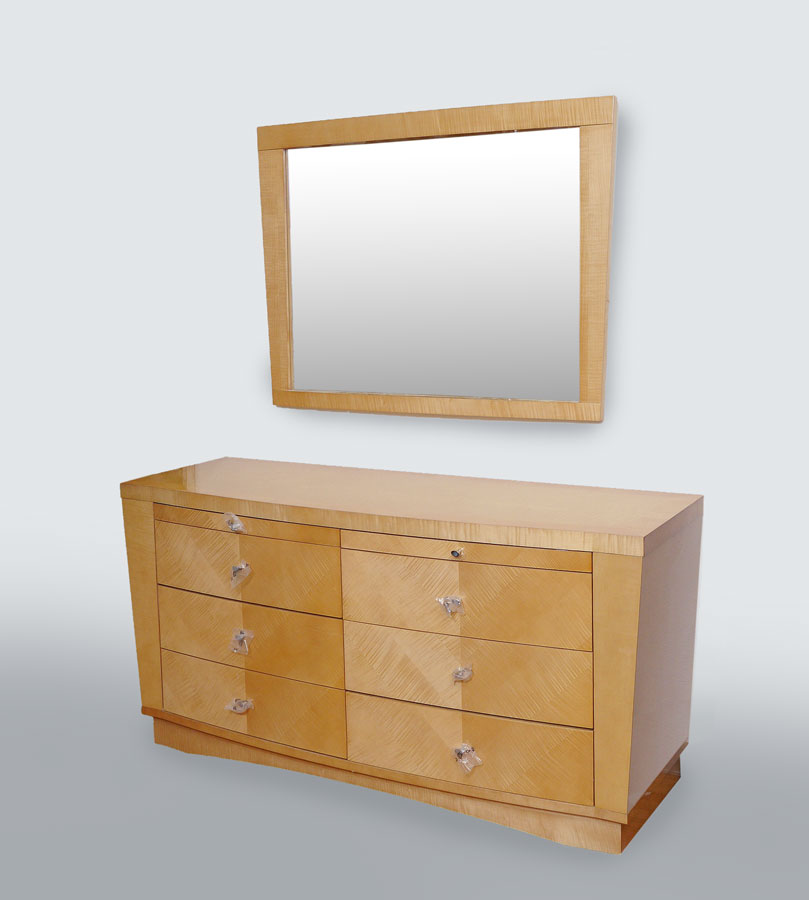 Appraisal: HIGH STYLE ITALIAN MAPLE VENEER DRESSER WITH MIRROR Bowed front