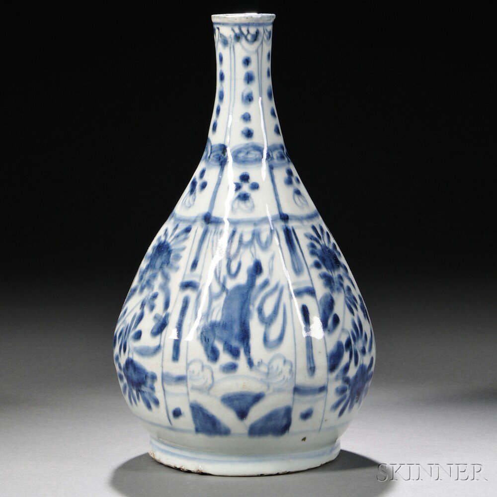 Appraisal: Blue and White Kraak Vase China for export Ming Dynasty