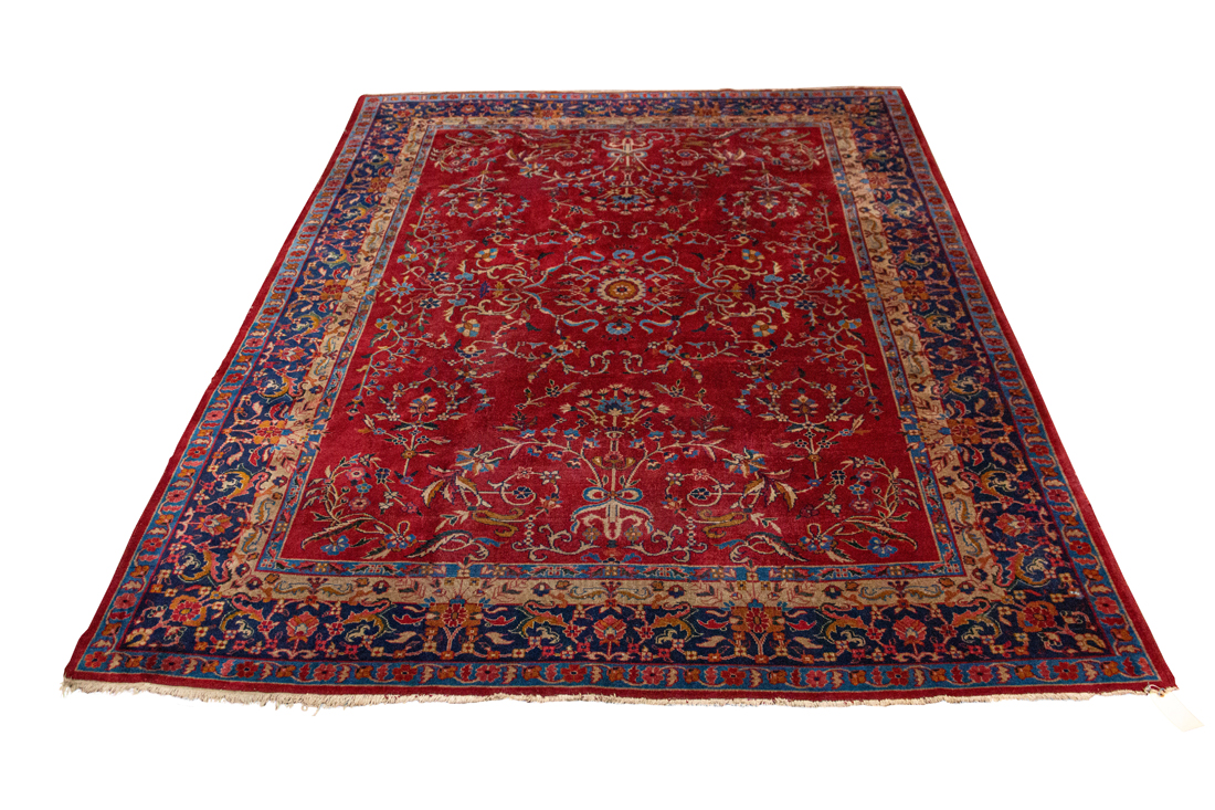 Appraisal: A TURKISH MAHAL CARPET A Turkish Mahal carpet ' x